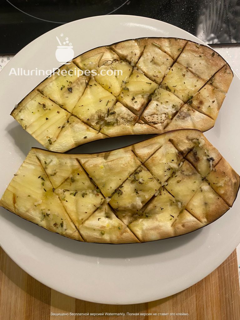 Баклажан, политый заправкой