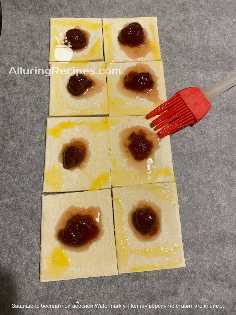Змащуємо яйцем