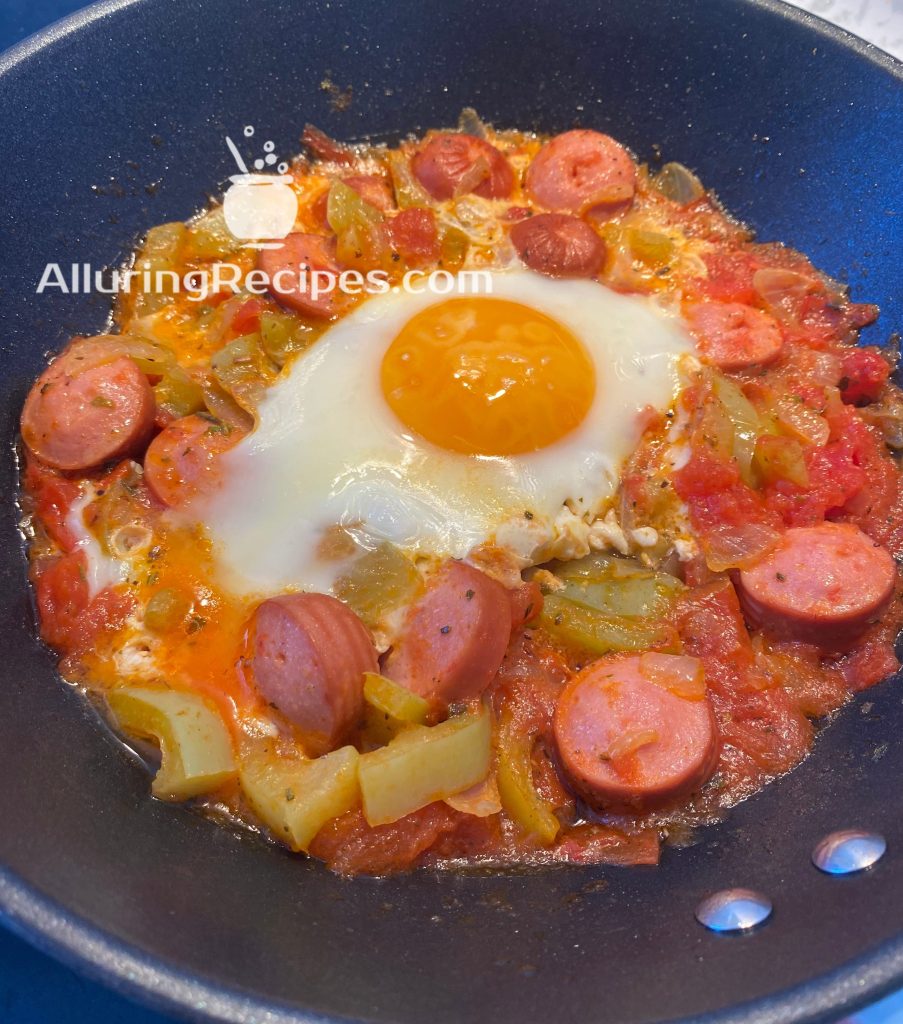 Шакшука з сосисками